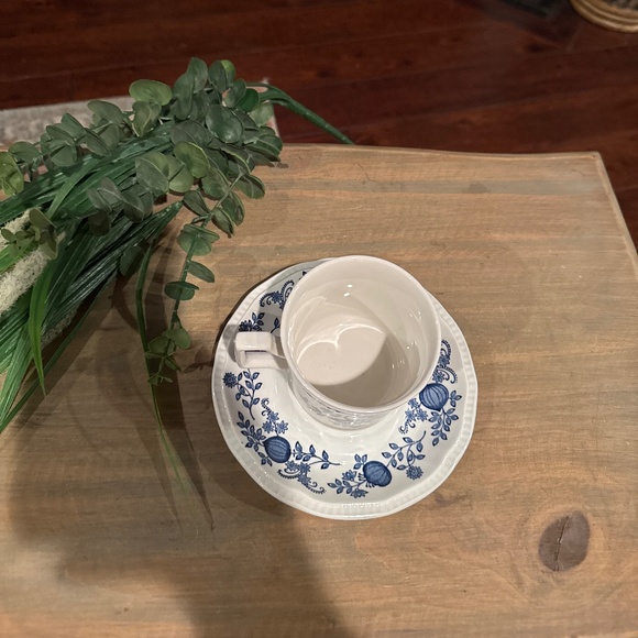 Kensington Blue Onion Tea Cup & Saucer England ironstone - Picture 2 of 7